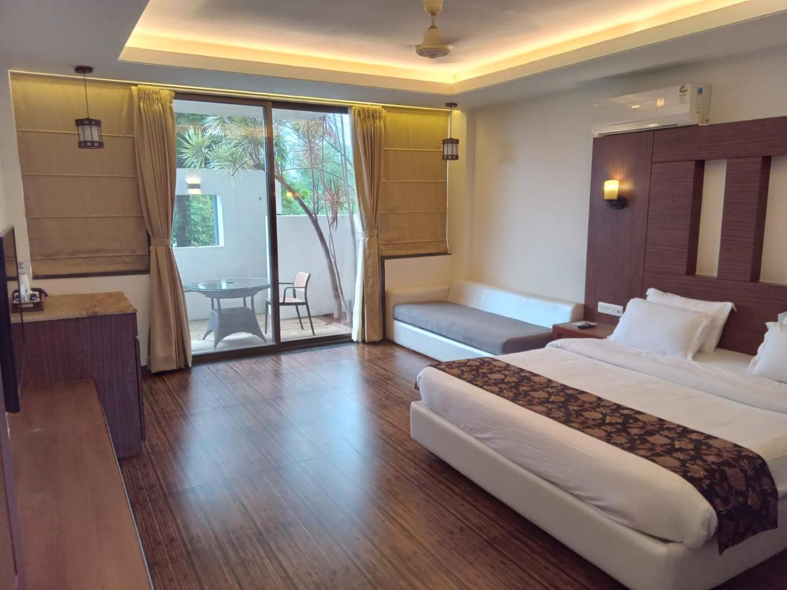 Energise Soul Retreat Trimbakeshwar Nashik Hotel Exterior photo